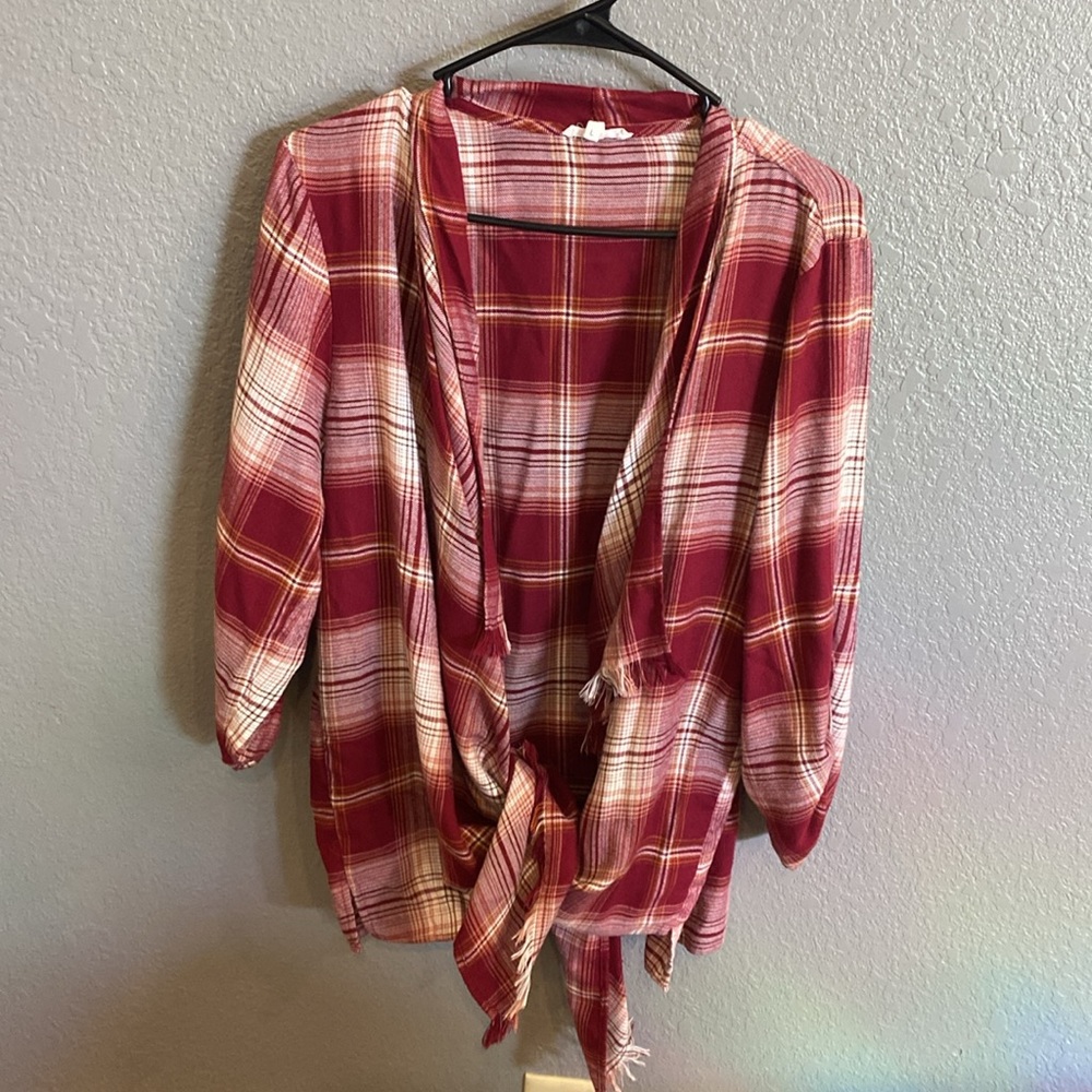Maurices plaid flannel cardigan EUC